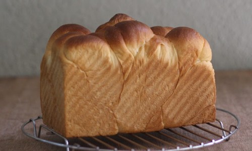 宝宝漾奶了还能再吃吗、宝宝漾奶是吃得太饱了吗 -宝宝漾奶后呼吸不顺畅网